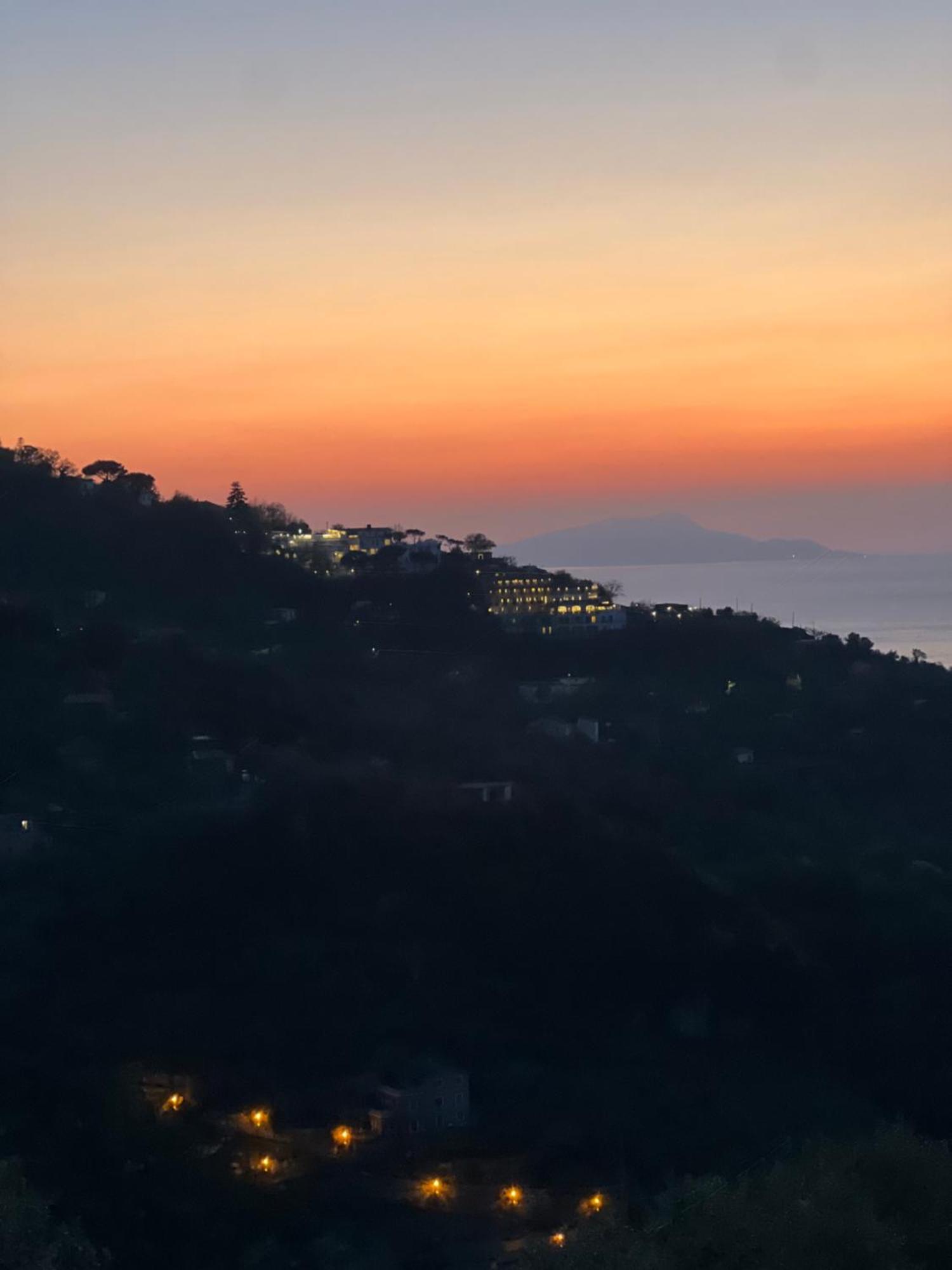 Agriturismo Le Grottelle Villa Sant'Agata sui due Golfi Luaran gambar